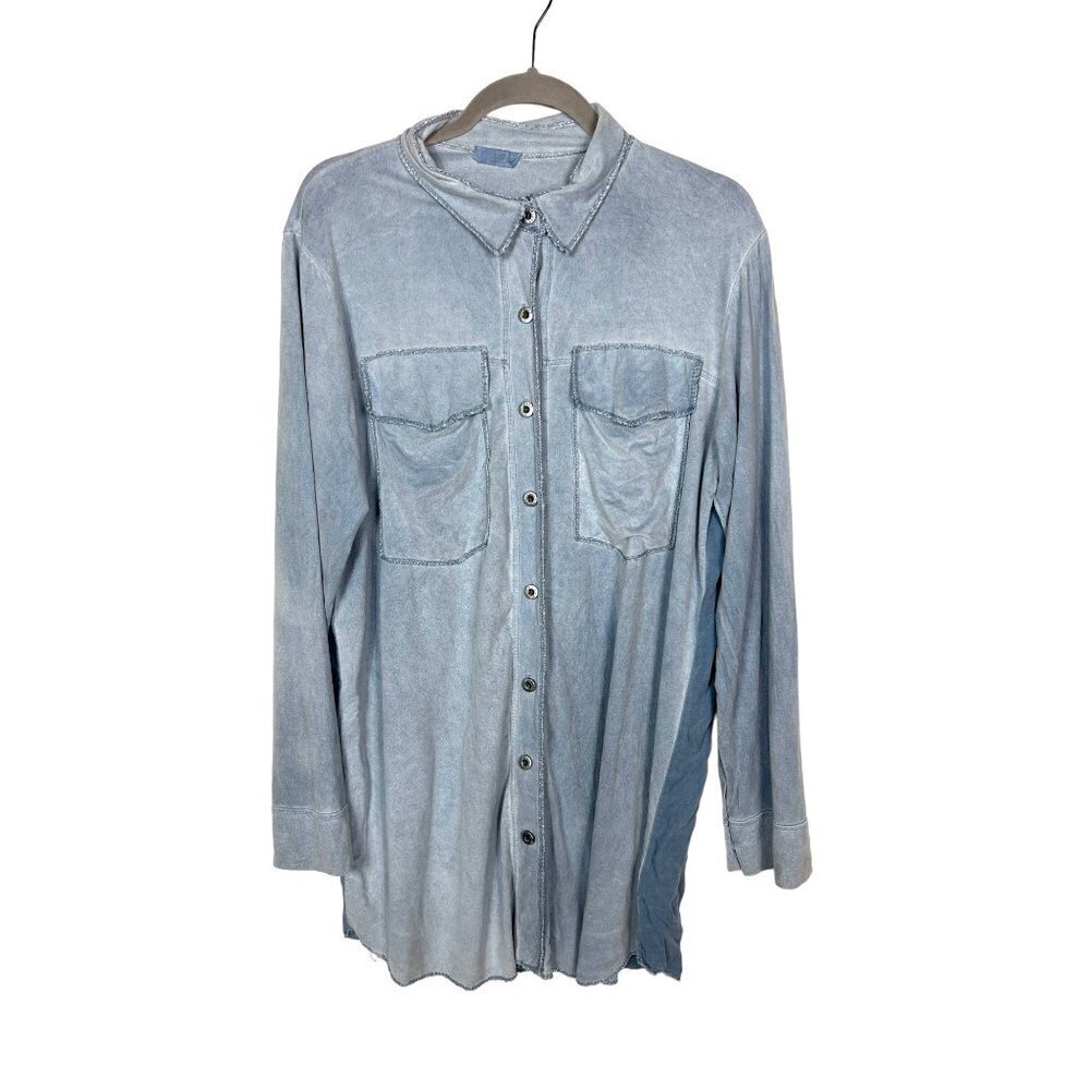 Scandal button up‎ top